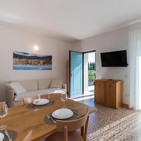 Alaxia Resort Alassio Exterior photo